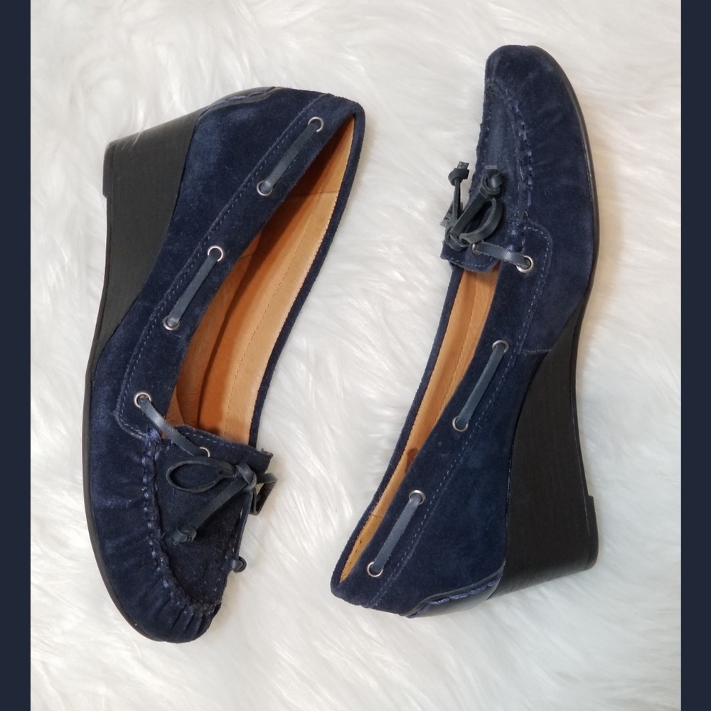 NURTURE Blue Suede Shoes